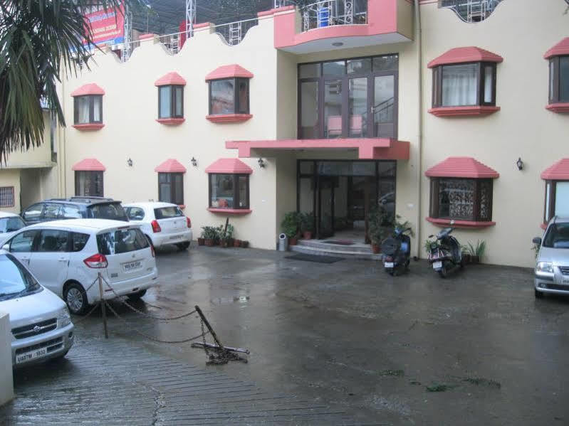 Treebo Trend Mussoorie Club Hotell Dehradun Exteriör bild