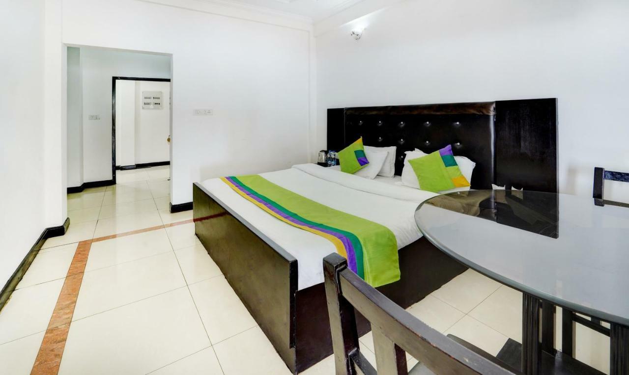 Treebo Trend Mussoorie Club Hotell Dehradun Exteriör bild