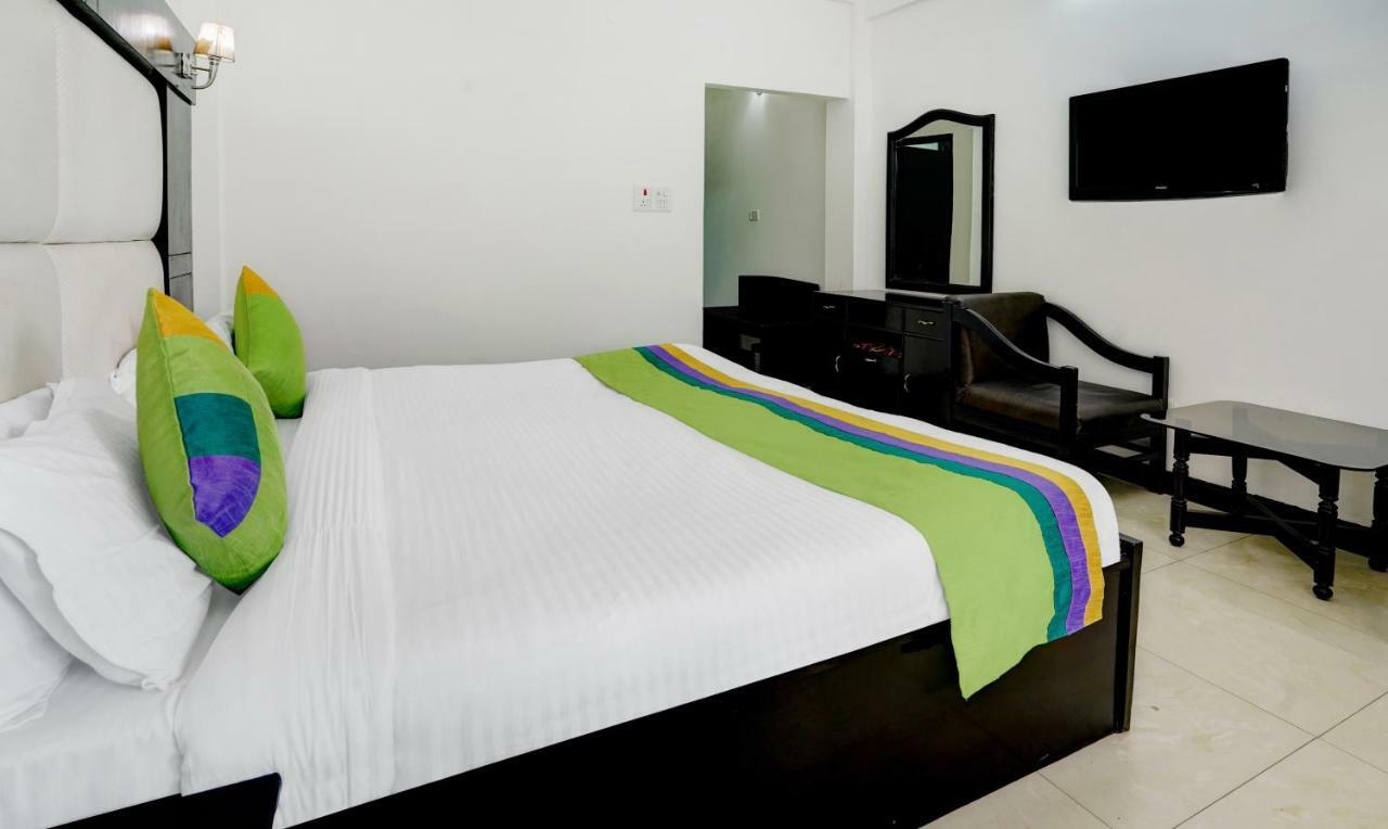 Treebo Trend Mussoorie Club Hotell Dehradun Exteriör bild