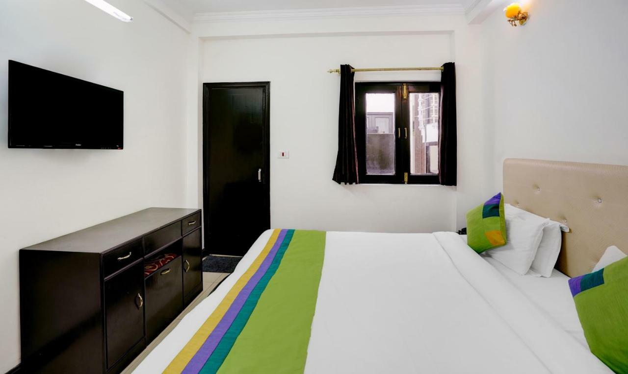 Treebo Trend Mussoorie Club Hotell Dehradun Exteriör bild
