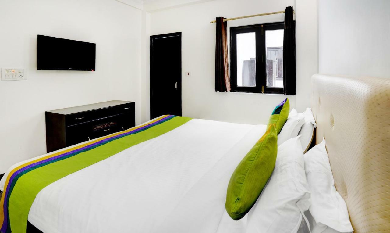 Treebo Trend Mussoorie Club Hotell Dehradun Exteriör bild