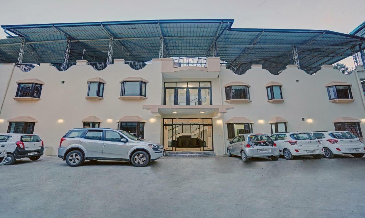 Treebo Trend Mussoorie Club Hotell Dehradun Exteriör bild